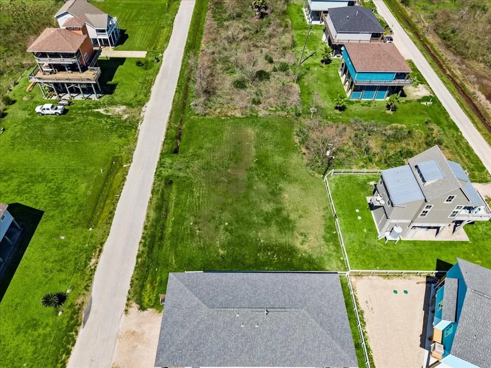 938 Melody Lane Crystal Beach, TX 77650