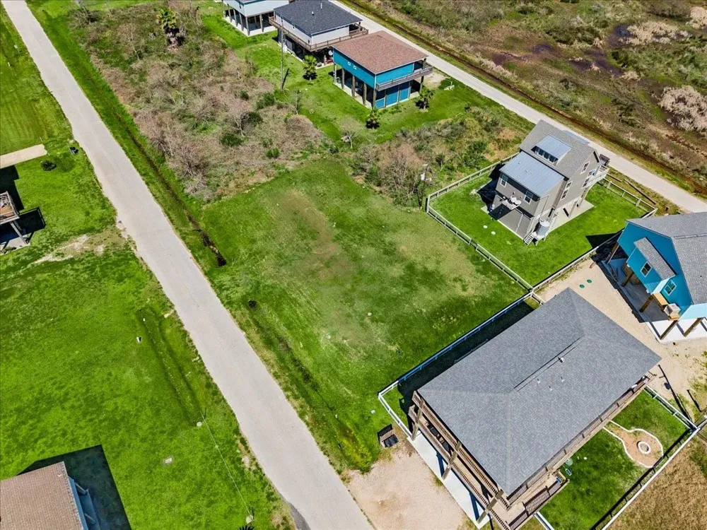 938 Melody Lane Crystal Beach, TX 77650