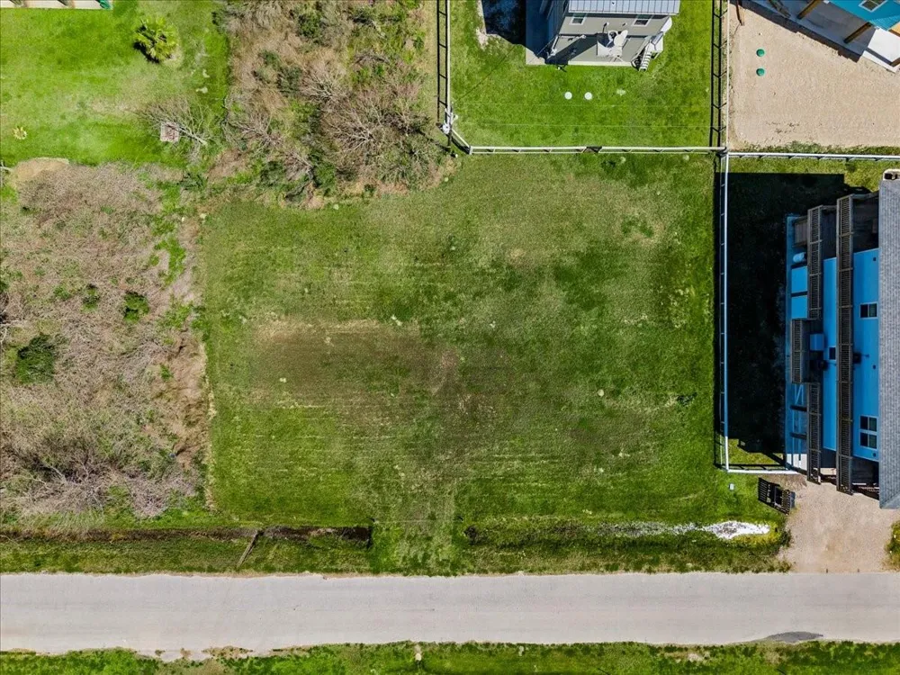 938 Melody Lane Crystal Beach, TX 77650
