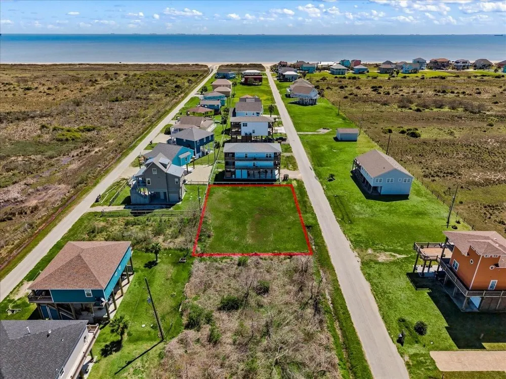 938 Melody Lane Crystal Beach, TX 77650