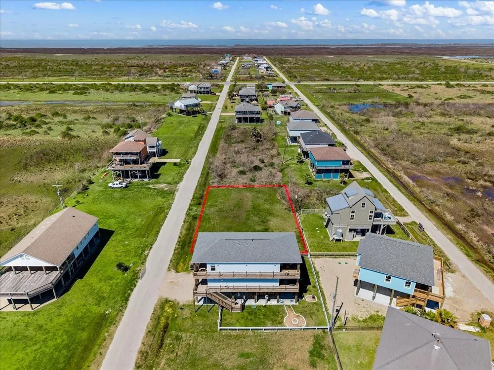 938 Melody Lane Crystal Beach, TX 77650