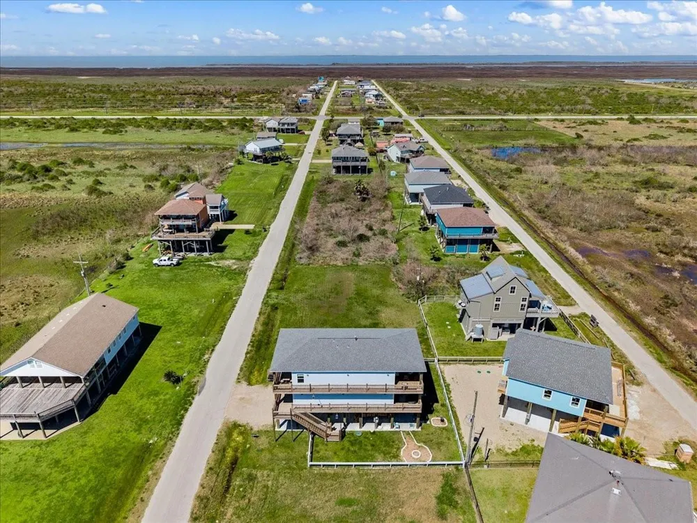 938 Melody Lane Crystal Beach, TX 77650