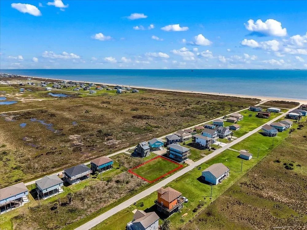 938 Melody Lane Crystal Beach, TX 77650