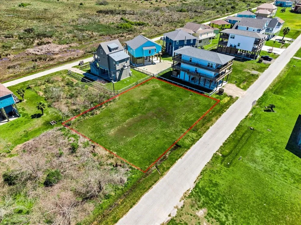 938 Melody Lane Crystal Beach, TX 77650