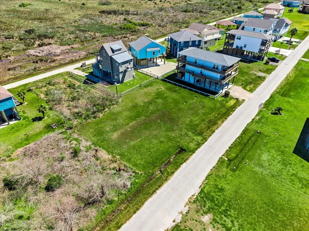 938 Melody Lane Crystal Beach, TX 77650