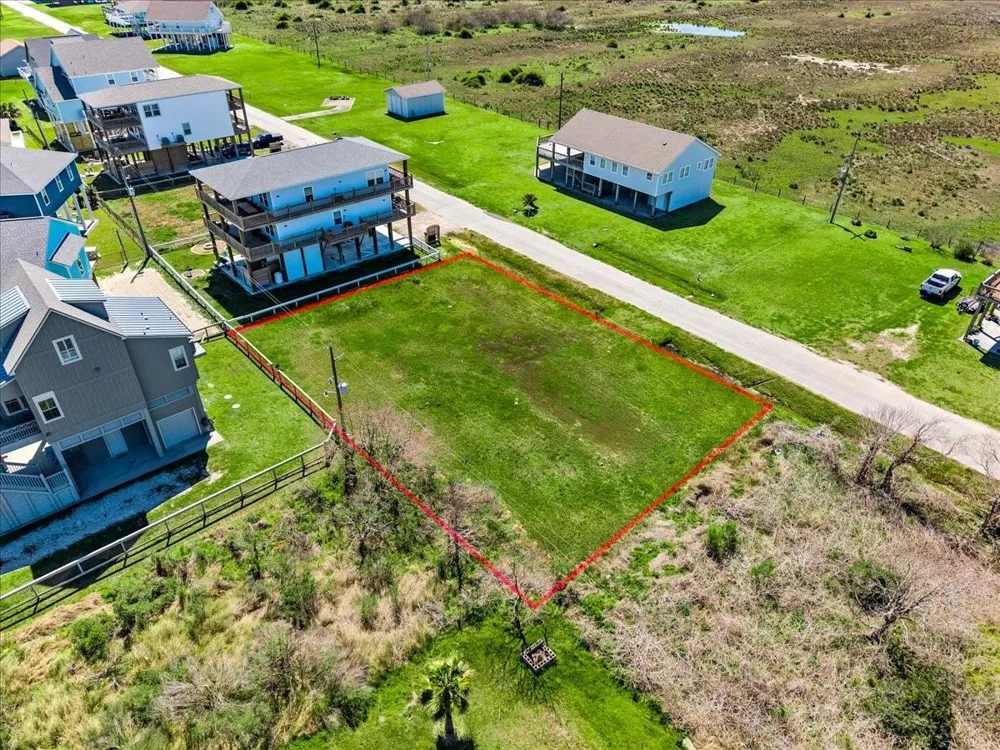 938 Melody Lane Crystal Beach, TX 77650