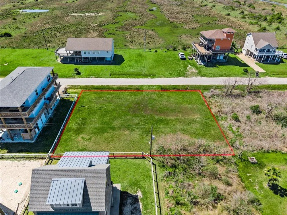 938 Melody Lane Crystal Beach, TX 77650