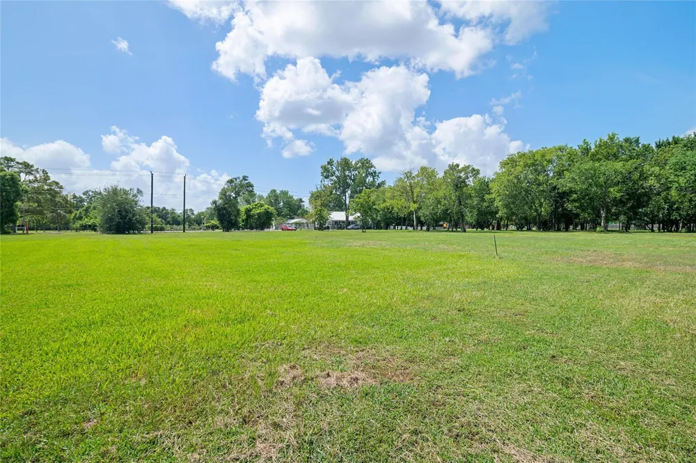 9 Middleton Street Bayview, TX 77518
