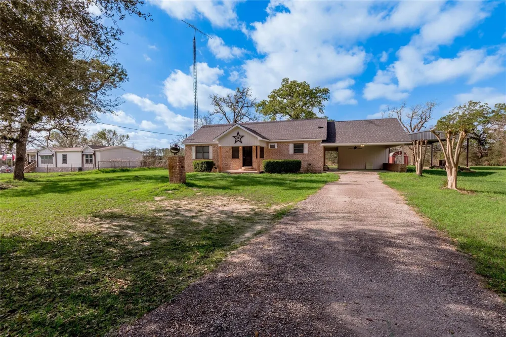 2155 W Us Highway 287 Groveton, TX 75845