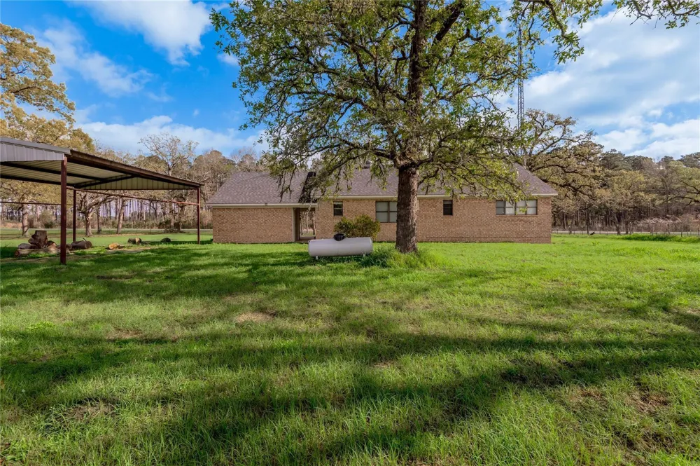 2155 W Us Highway 287 Groveton, TX 75845