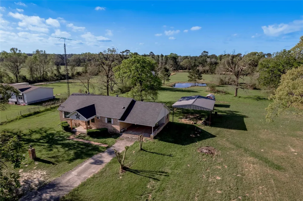 2155 W Us Highway 287 Groveton, TX 75845