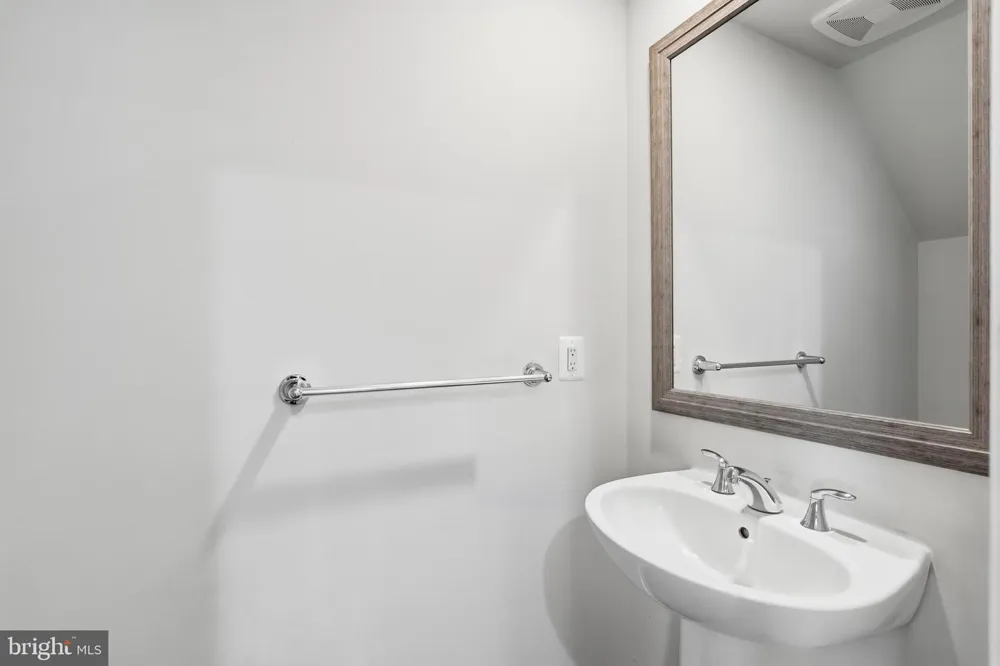 43185 MONGOLD SQUARE Ashburn, VA 20148