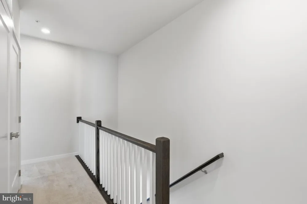 43185 MONGOLD SQUARE Ashburn, VA 20148