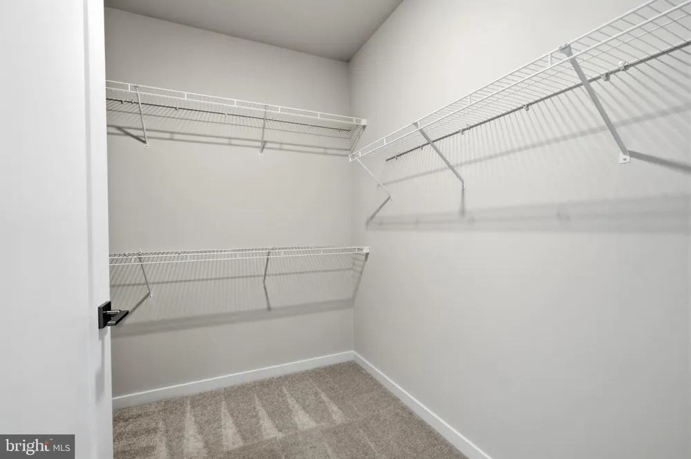 43185 MONGOLD SQUARE Ashburn, VA 20148