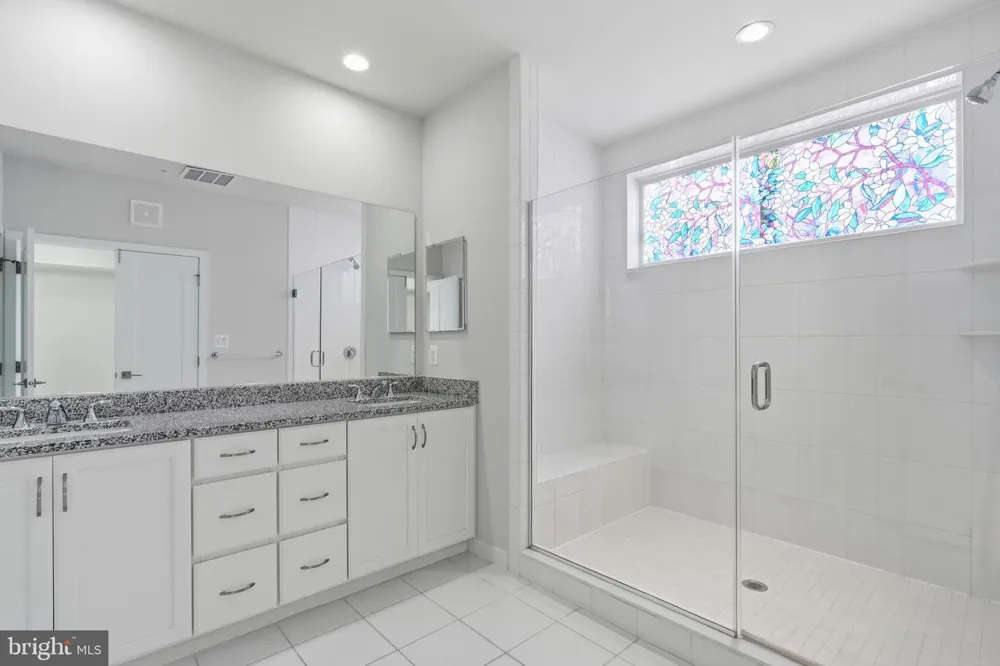 43185 MONGOLD SQUARE Ashburn, VA 20148