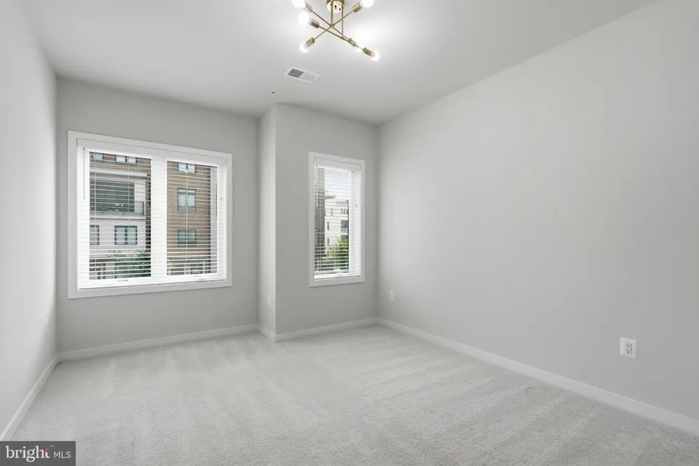 43185 MONGOLD SQUARE Ashburn, VA 20148