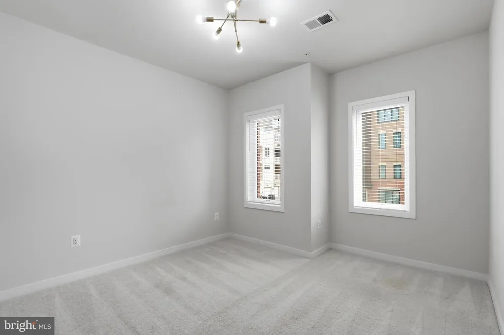 43185 MONGOLD SQUARE Ashburn, VA 20148
