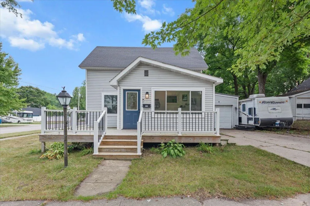 303 E Dayton Street Fremont, MI 49412