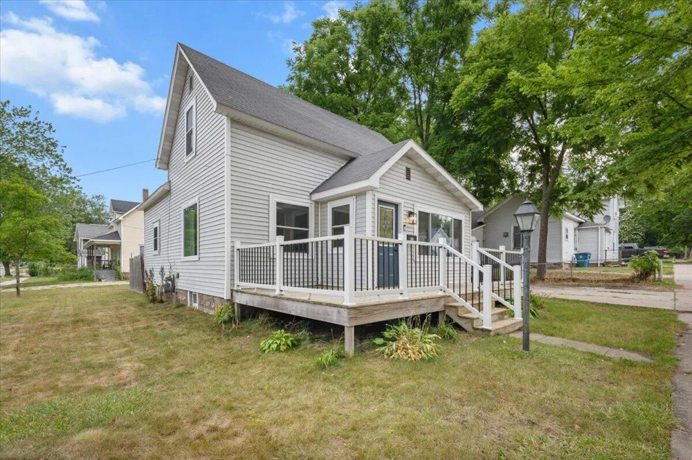 303 E Dayton Street Fremont, MI 49412