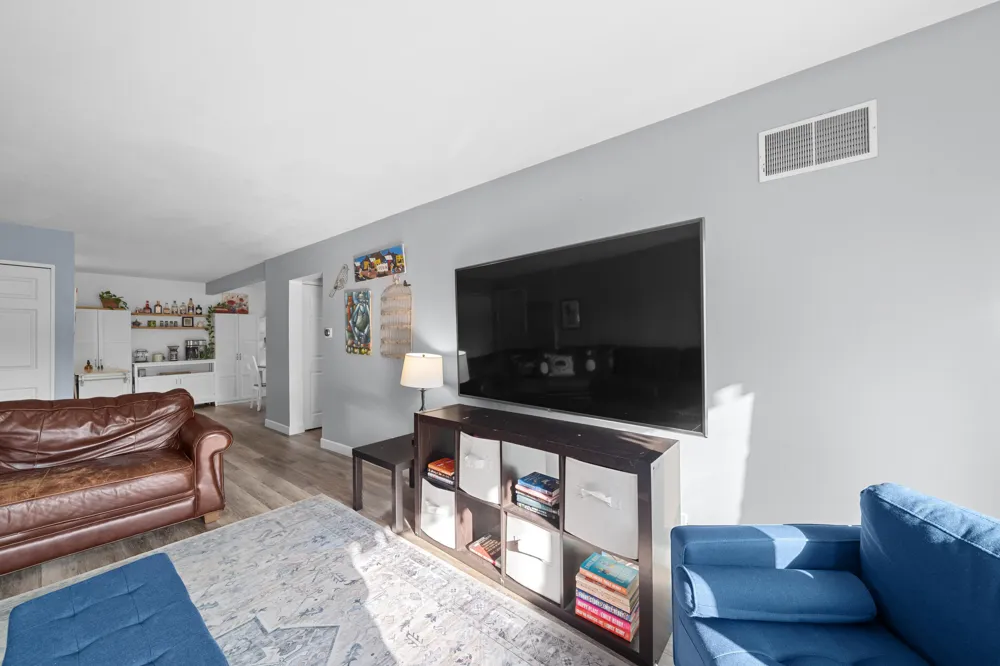 2140 Pauline Boulevard #205 Ann Arbor, MI 48103