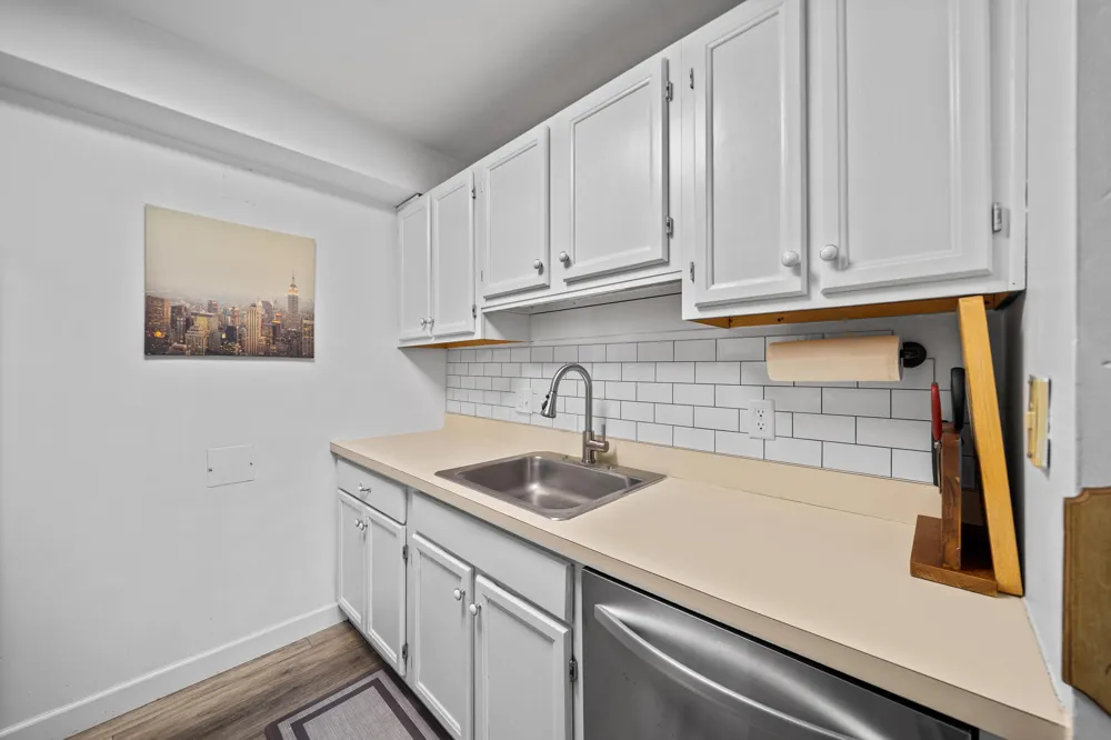 2140 Pauline Boulevard #205 Ann Arbor, MI 48103