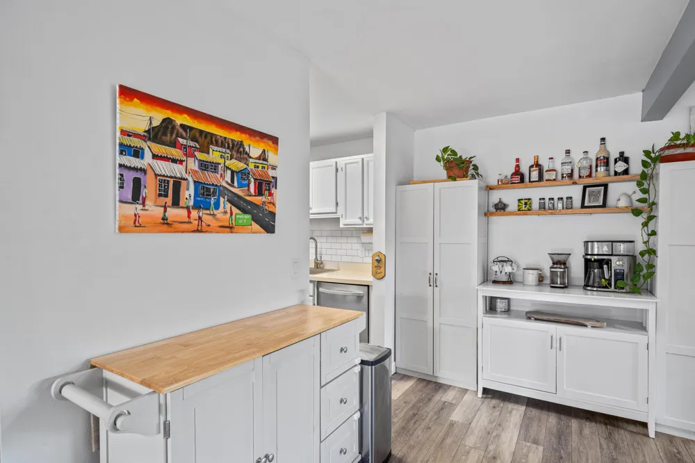 2140 Pauline Boulevard #205 Ann Arbor, MI 48103