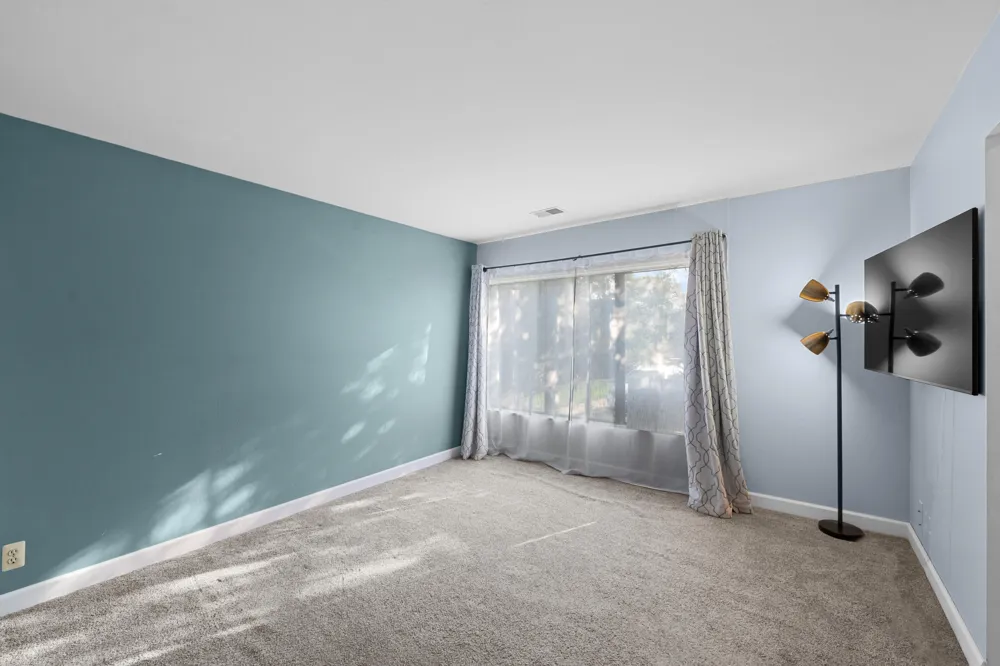 2140 Pauline Boulevard #205 Ann Arbor, MI 48103