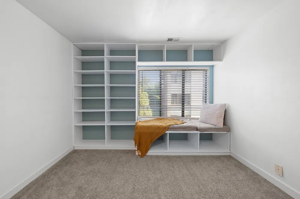 2140 Pauline Boulevard #205 Ann Arbor, MI 48103