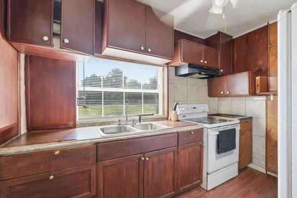 8698 63RD AVENUE Vero Beach, FL 32967