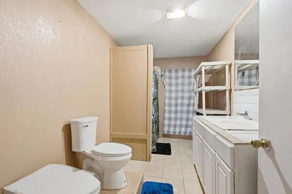 8698 63RD AVENUE Vero Beach, FL 32967