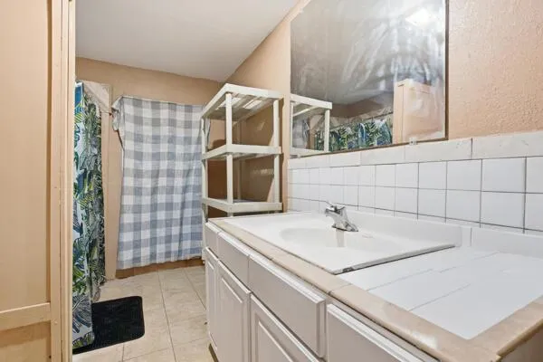 8698 63RD AVENUE Vero Beach, FL 32967