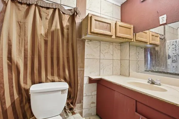 8698 63RD AVENUE Vero Beach, FL 32967