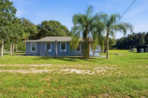 8698 63RD AVENUE Vero Beach, FL 32967