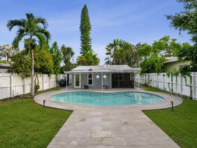 1022 NE 34th Ct Oakland Park, FL 33334