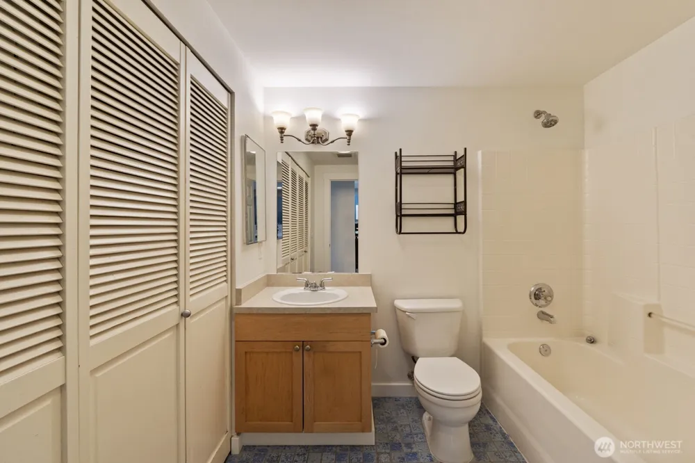 1810 S Charles Street #302 Seattle, WA 98144
