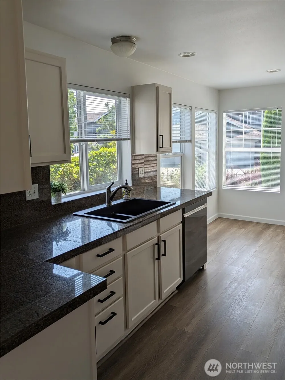 1221 65th Street SE #103 Auburn, WA 98092