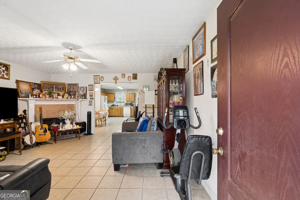 60 Victoria BLVD Oxford, GA 30054