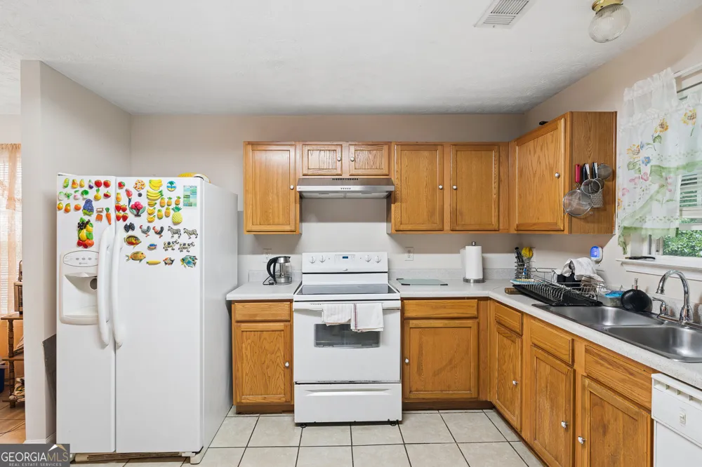 60 Victoria BLVD Oxford, GA 30054