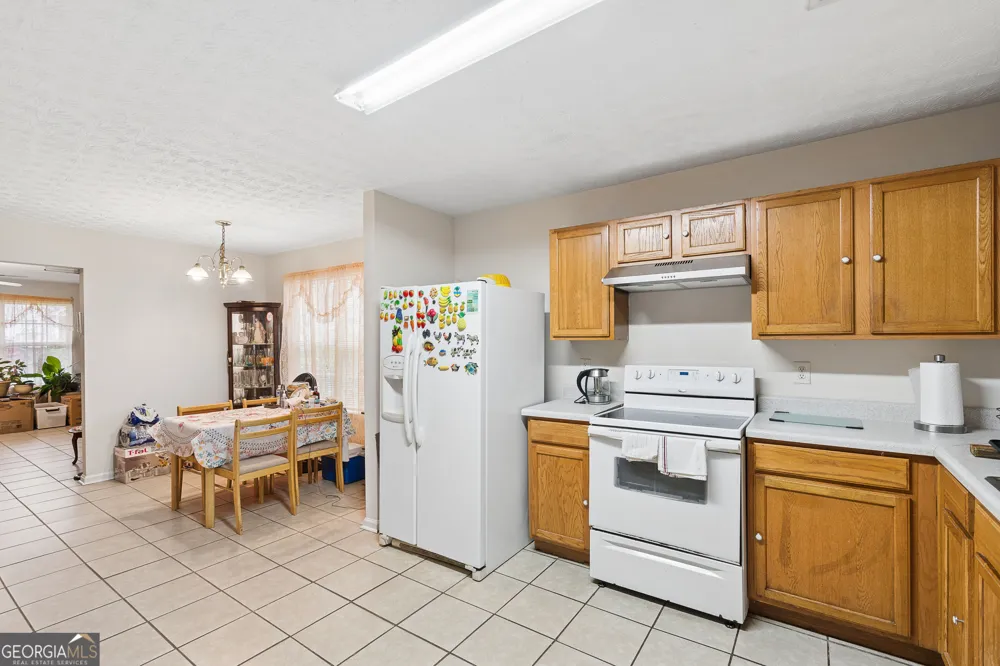 60 Victoria BLVD Oxford, GA 30054