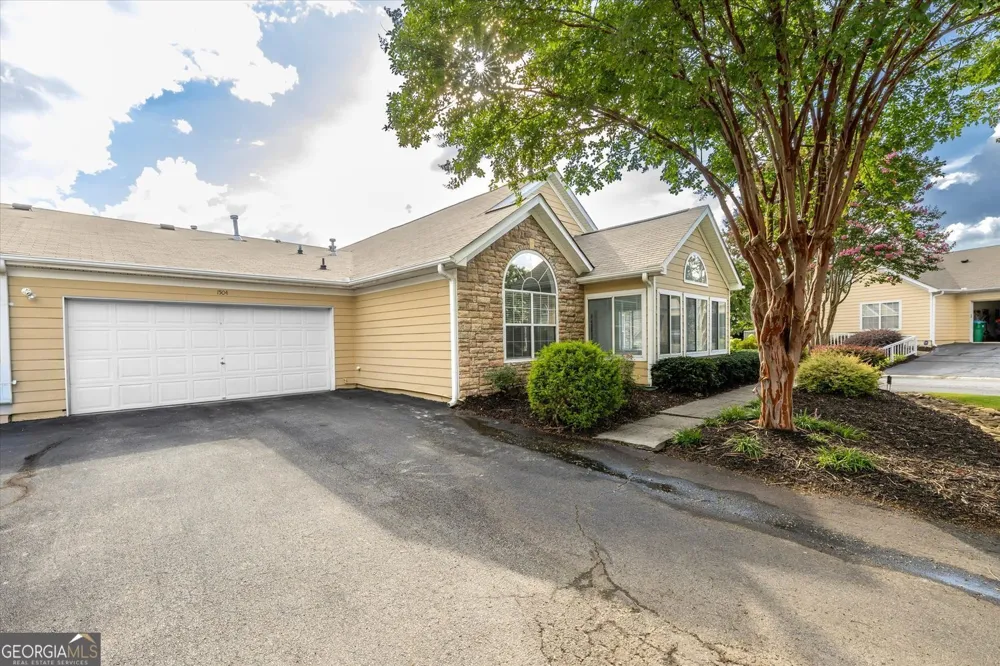 2191 Rockbridge RD Stone Mountain, GA 30087