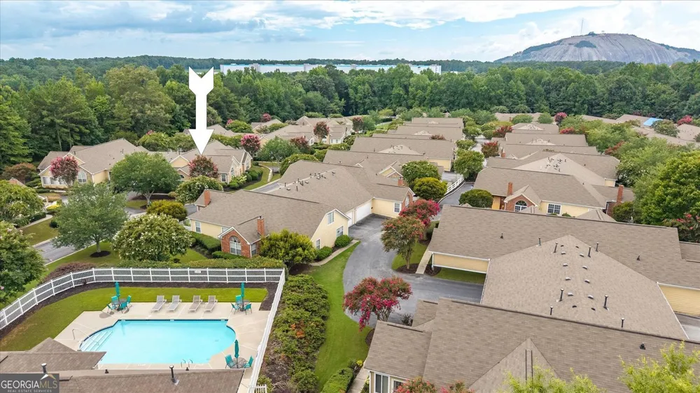 2191 Rockbridge RD Stone Mountain, GA 30087
