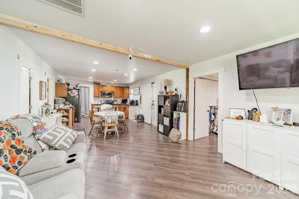 12976 Cabarrus Station Road Midland, NC 28107