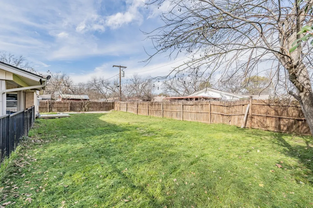1721 Kay Avenue Bridgeport, TX 76426