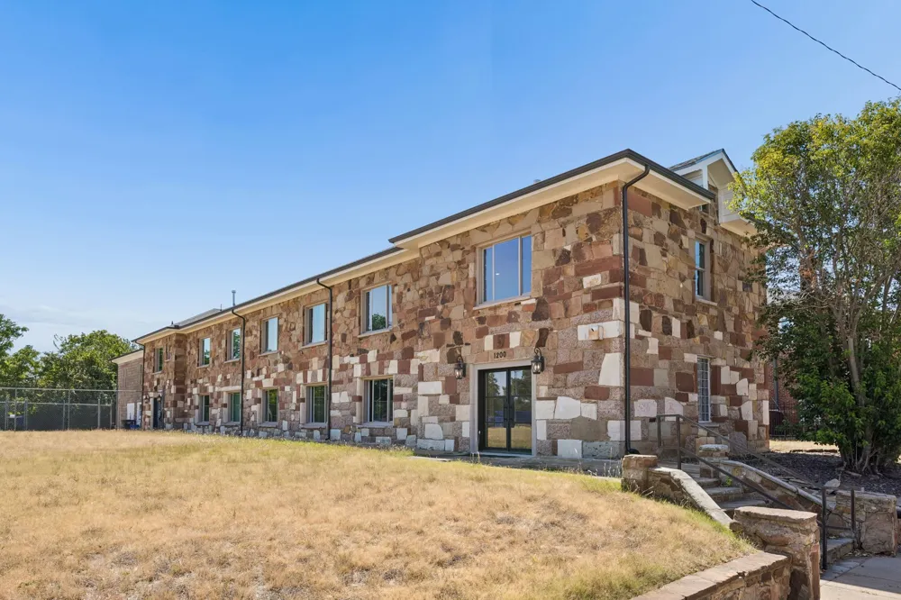 1200 E Maddox Avenue Fort Worth, TX 76104