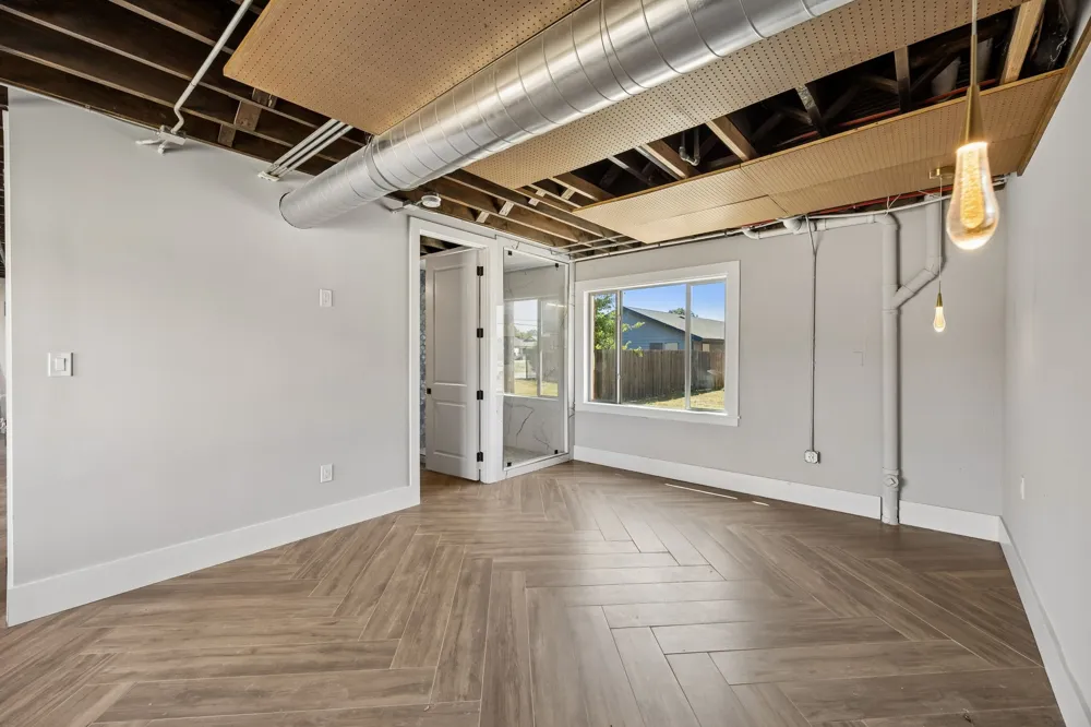 1200 E Maddox Avenue Fort Worth, TX 76104