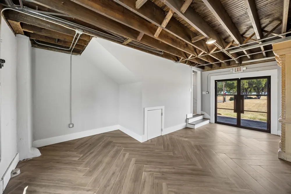 1200 E Maddox Avenue Fort Worth, TX 76104
