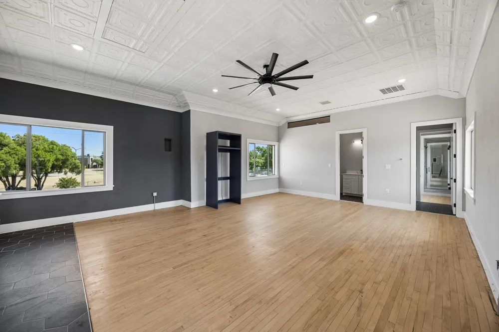 1200 E Maddox Avenue Fort Worth, TX 76104