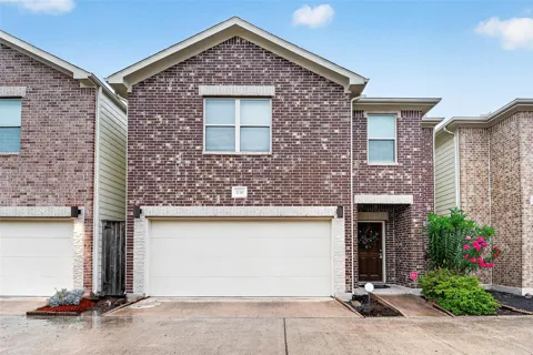 3730 Main Poplar Dr