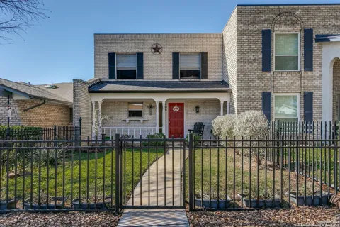 406 Amistad Boulevard