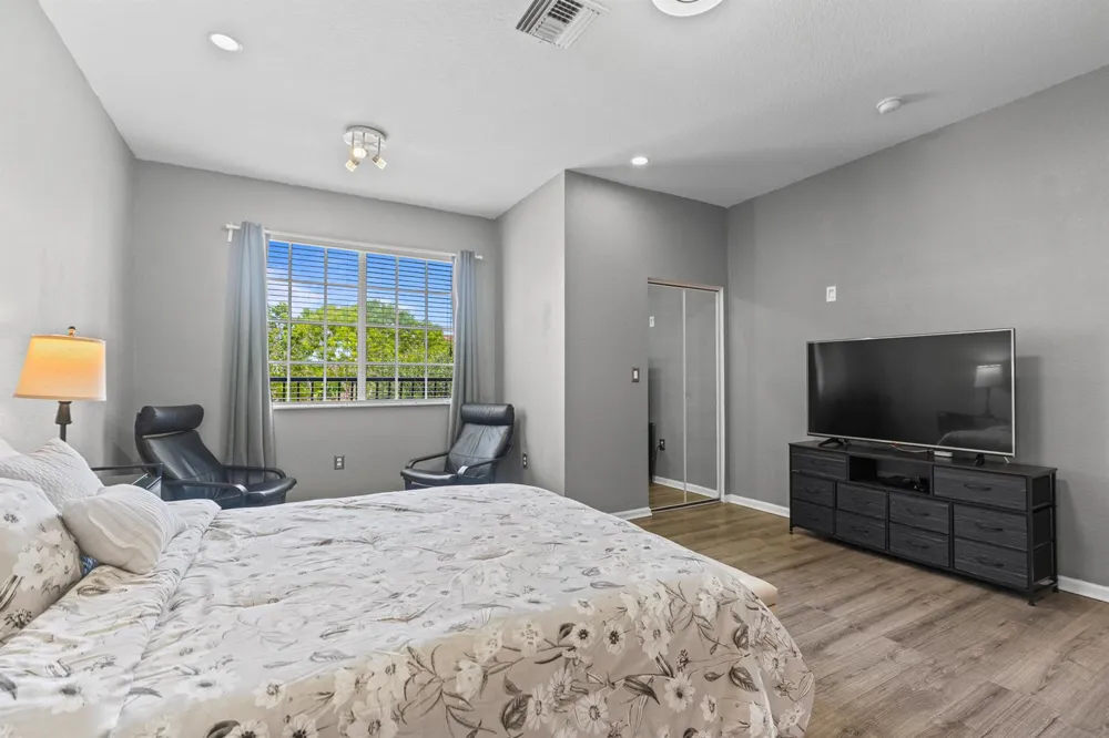 213 Las Brisas Circle Sunrise, FL 33326